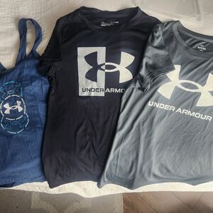 Under Armour Black and Gray Short Sleeve Tees